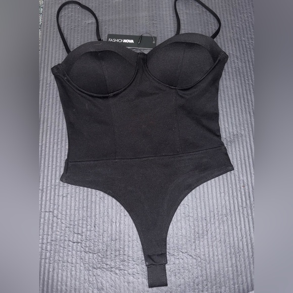 Fashion nova bodysuit - Picture 2 of 9